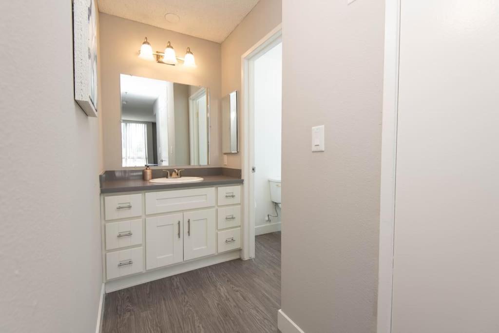 Hollywood 2bed W Rooftop Pool & Panoramic View * Los Angeles